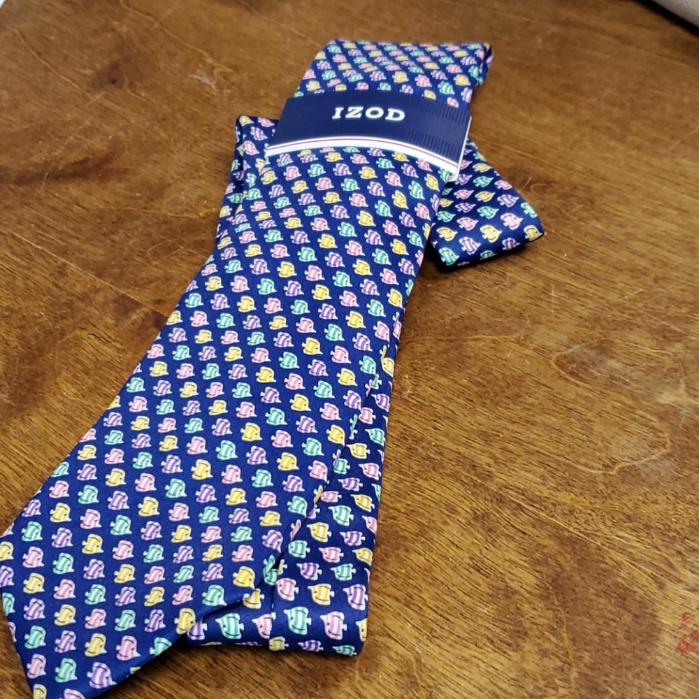 Izod Festive Fish Tie {Izod} - Picture 2 of 8